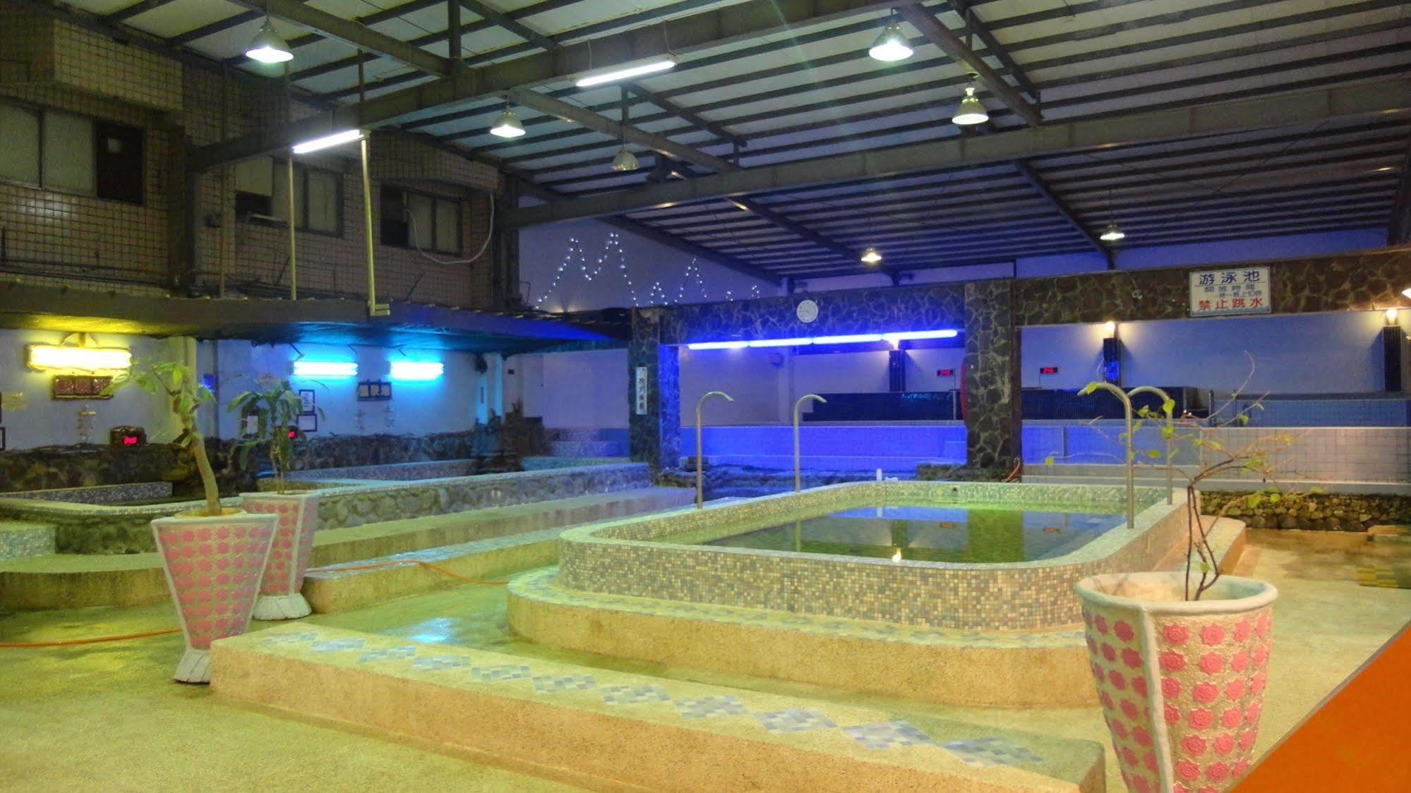 Kenting Maldives Hotspring Hotel Heng-ch'un Exteriör bild
